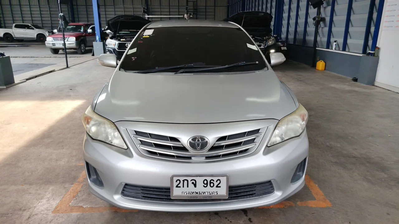 2013 Toyota Corolla Altis – Exterior