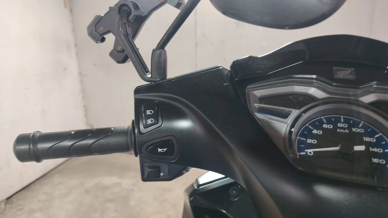 2025 Honda Wave – Exterior