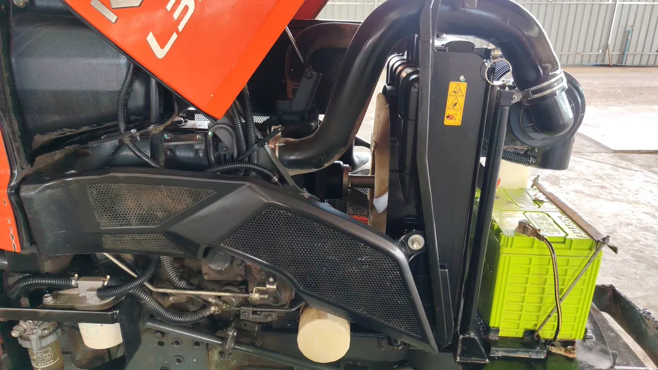 2022 Kubota L3218SP – Exterior