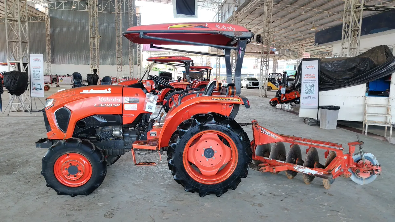 2022 Kubota L3218SP – Exterior