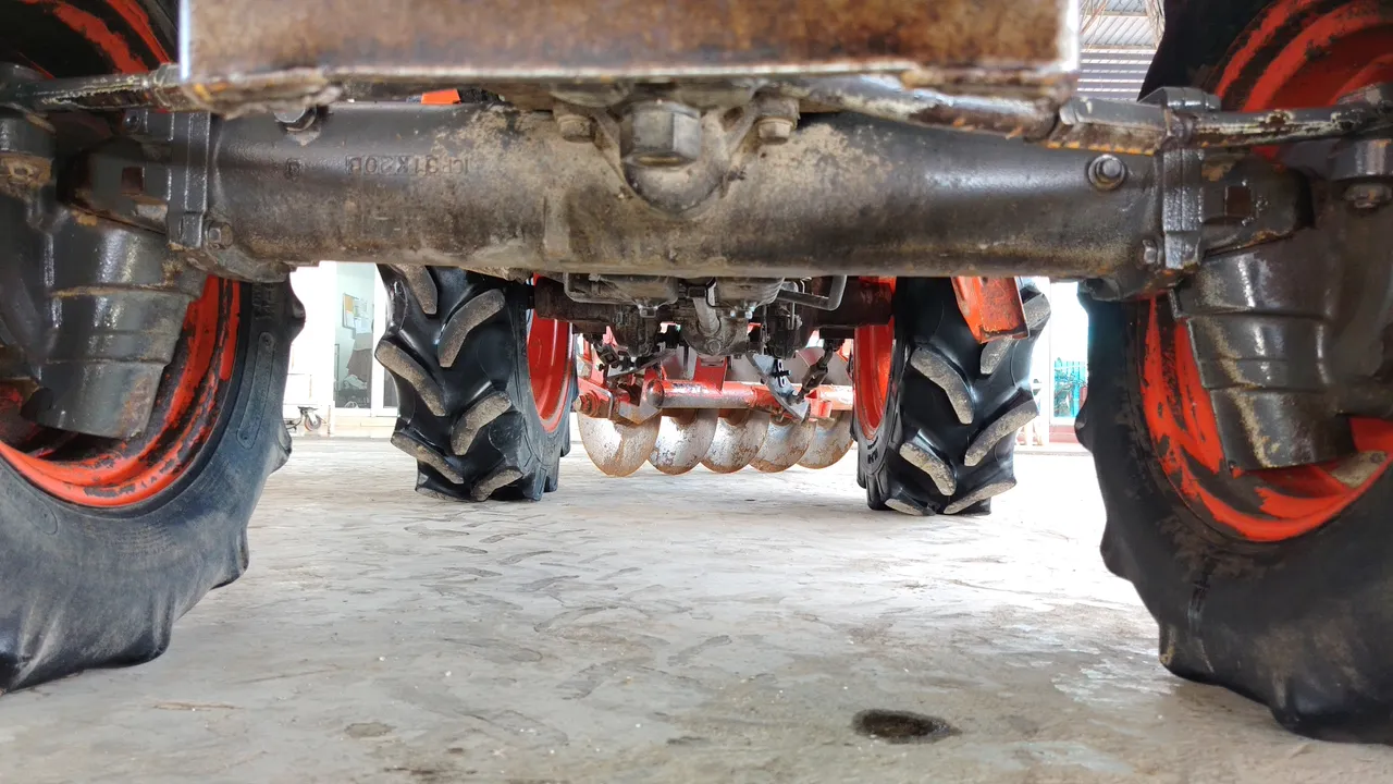 2022 Kubota L3218SP – Exterior