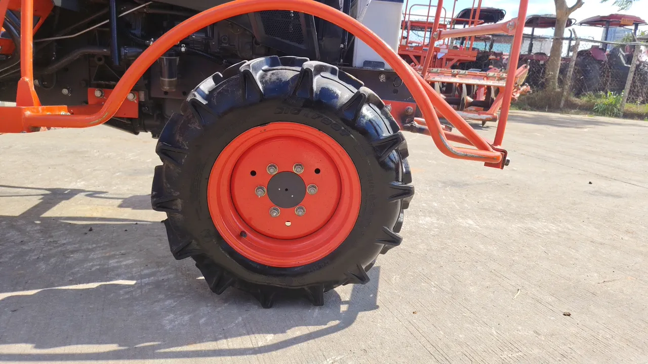2012 Kubota B2440S-B – Exterior