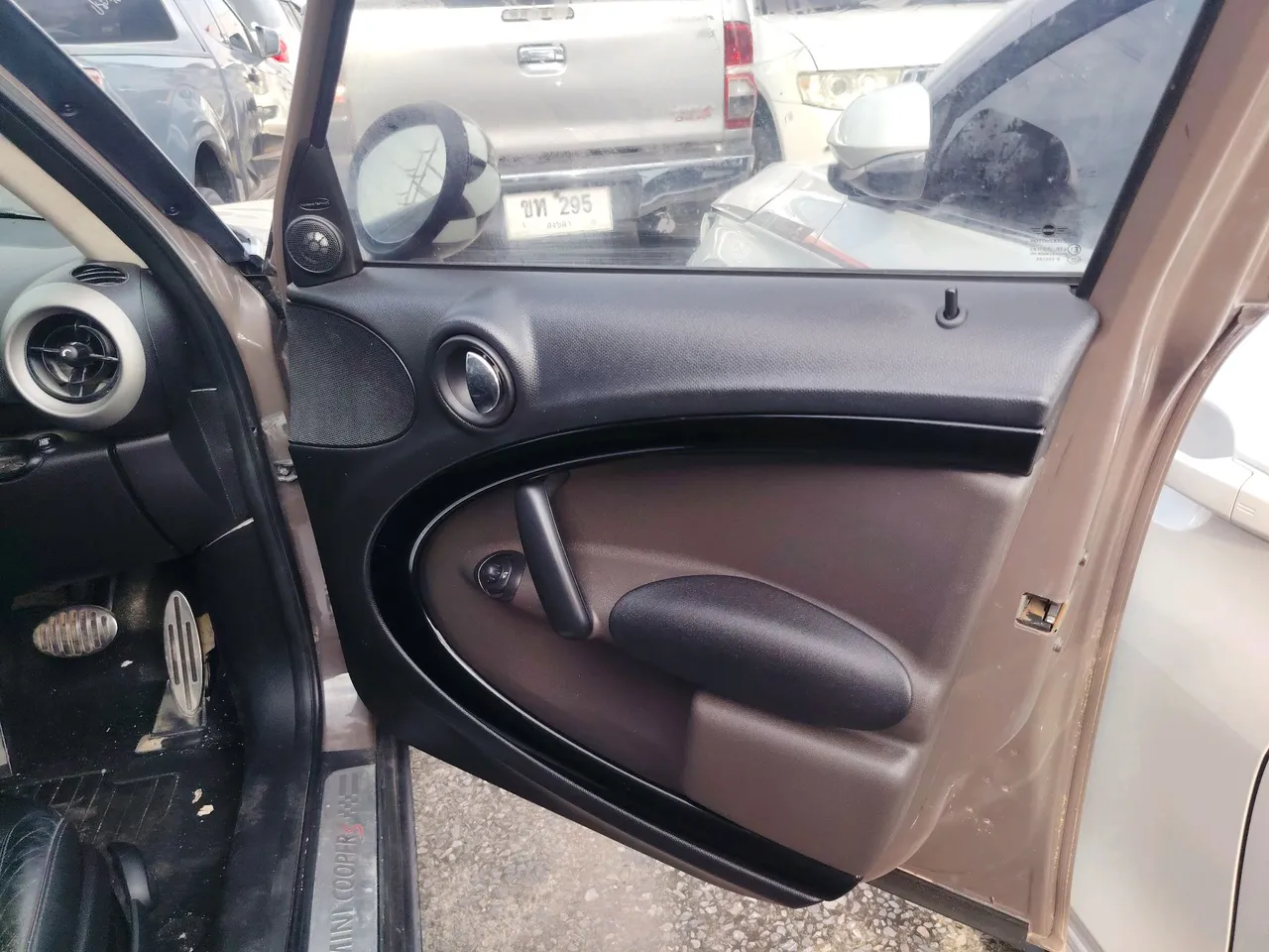 2011 Mini Countryman – Front