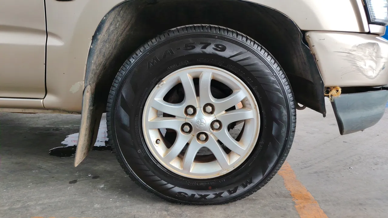 2003 Toyota Hilux Tiger – Exterior
