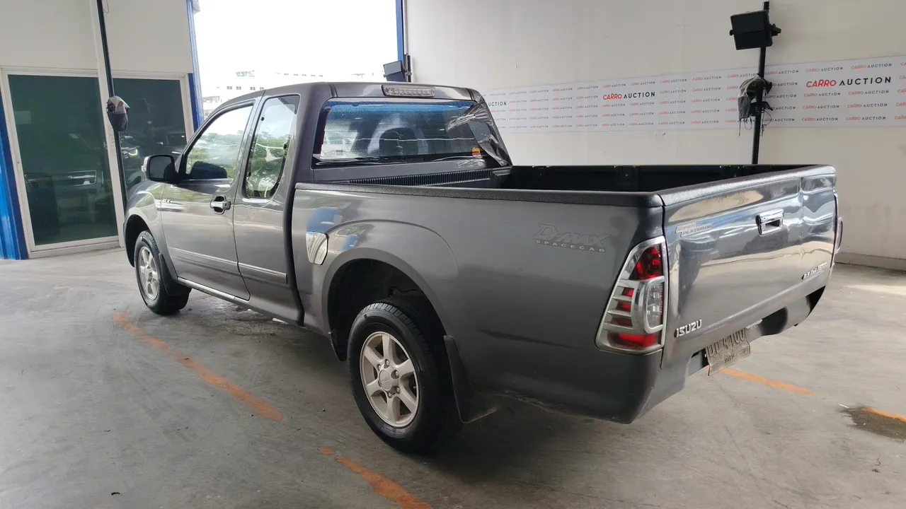 2010 Isuzu D-Max – Back