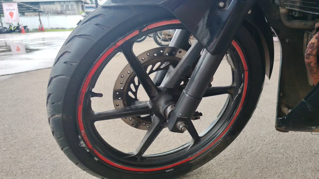 2009 Honda CBR150R – Exterior