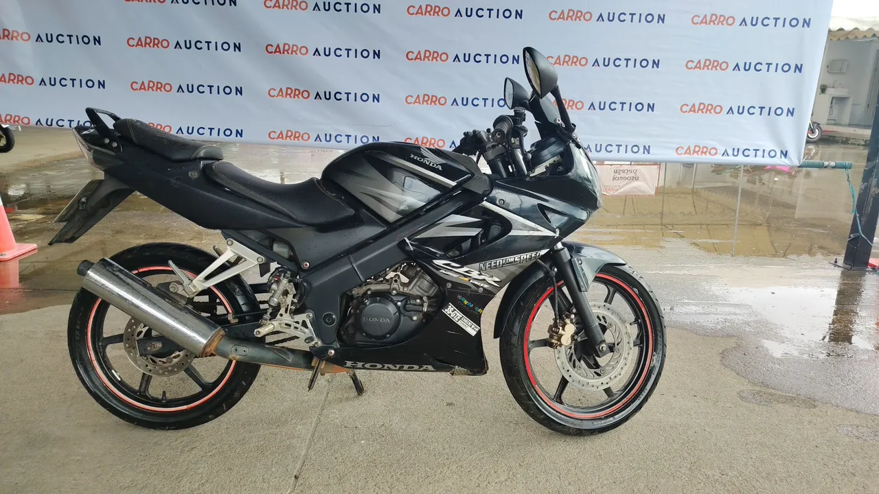 2009 Honda CBR150R – Exterior