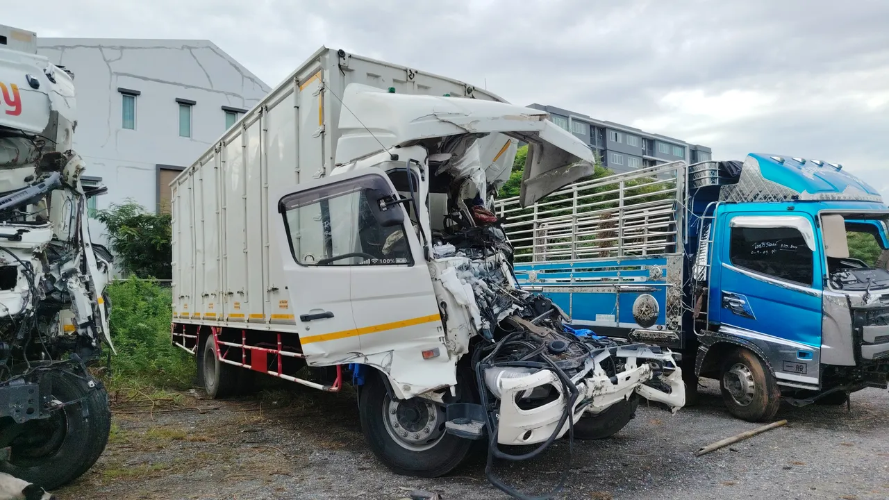 2022 Hino 500 – Exterior