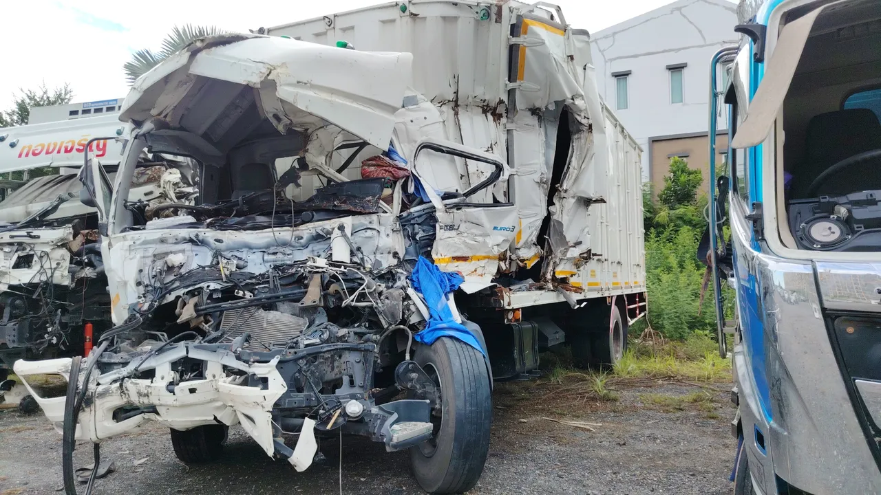 2022 Hino 500 – Exterior