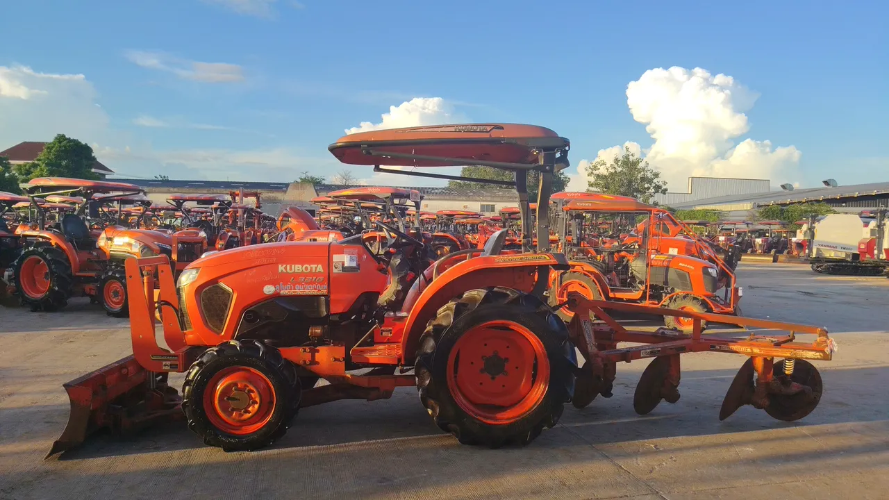 2016 Kubota L3218DT – Exterior