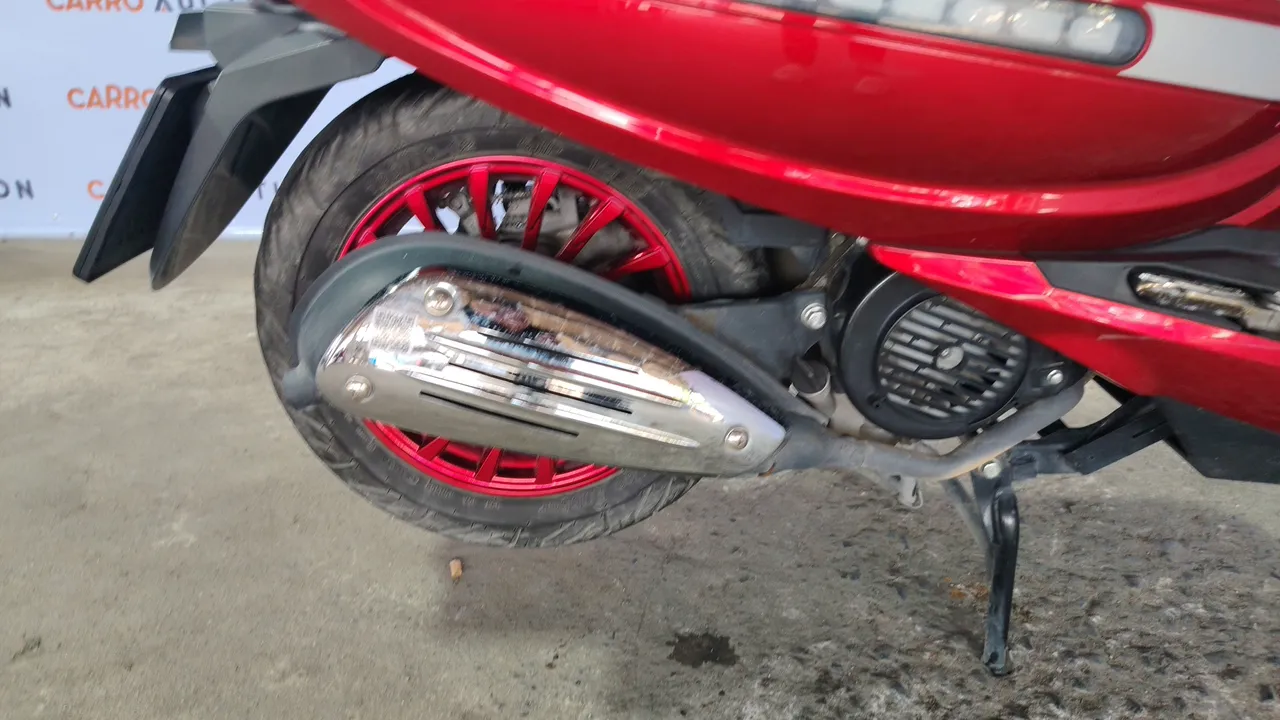 2026 Keeway Shiny 150 – Exterior