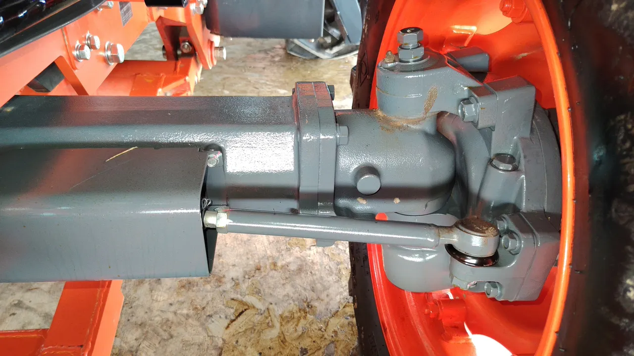 Kubota M7508 – Exterior