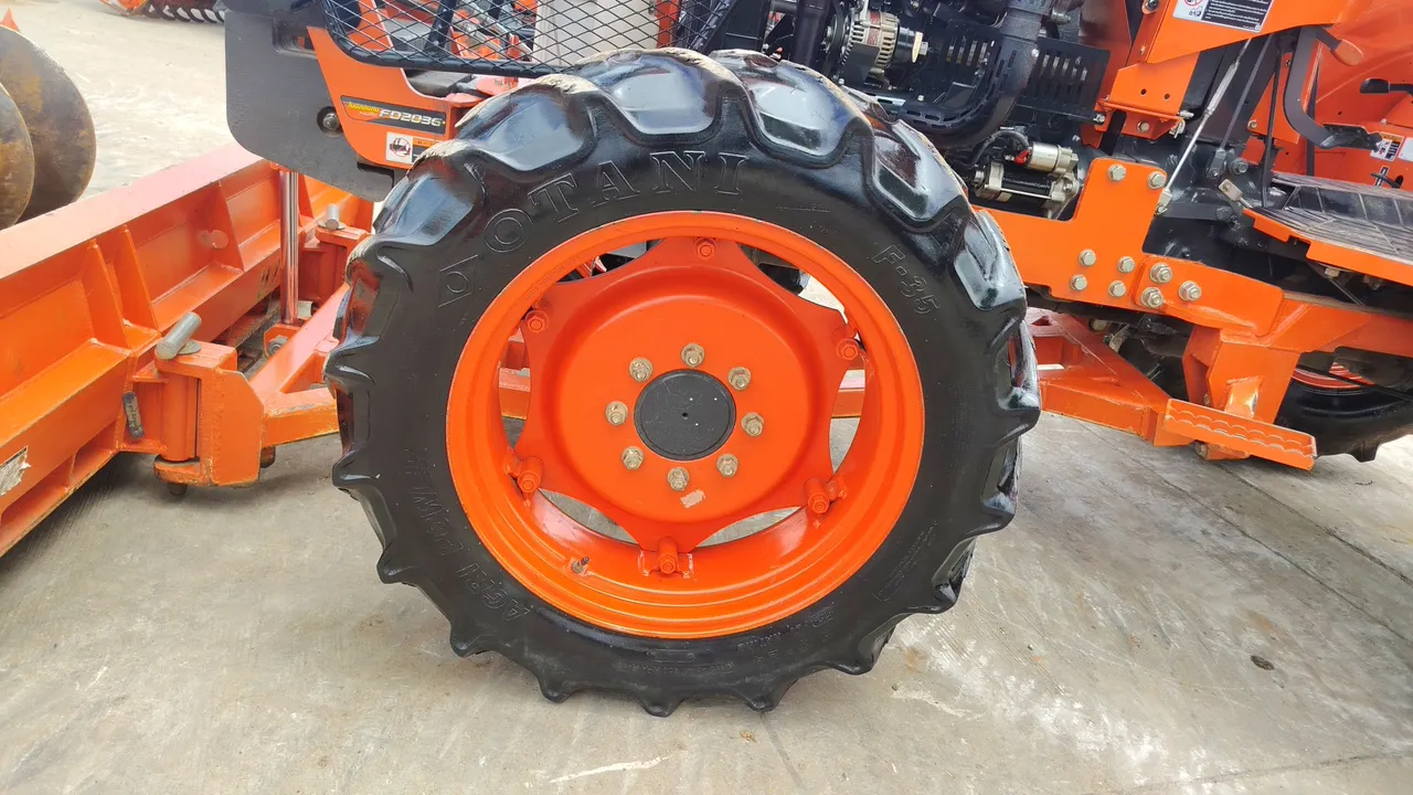 2024 Kubota MU5702-B – Exterior