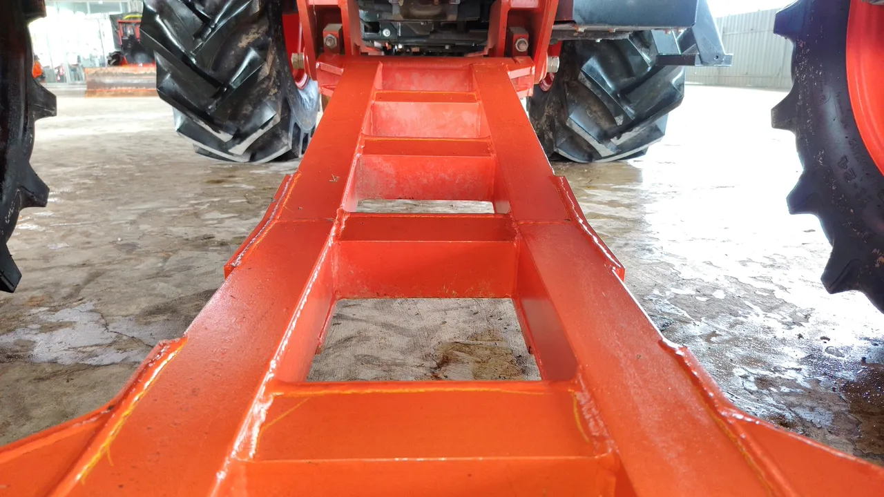 Kubota M7508 – Exterior
