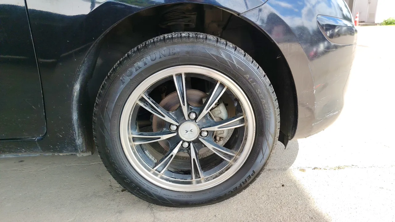 2011 Nissan March – Exterior