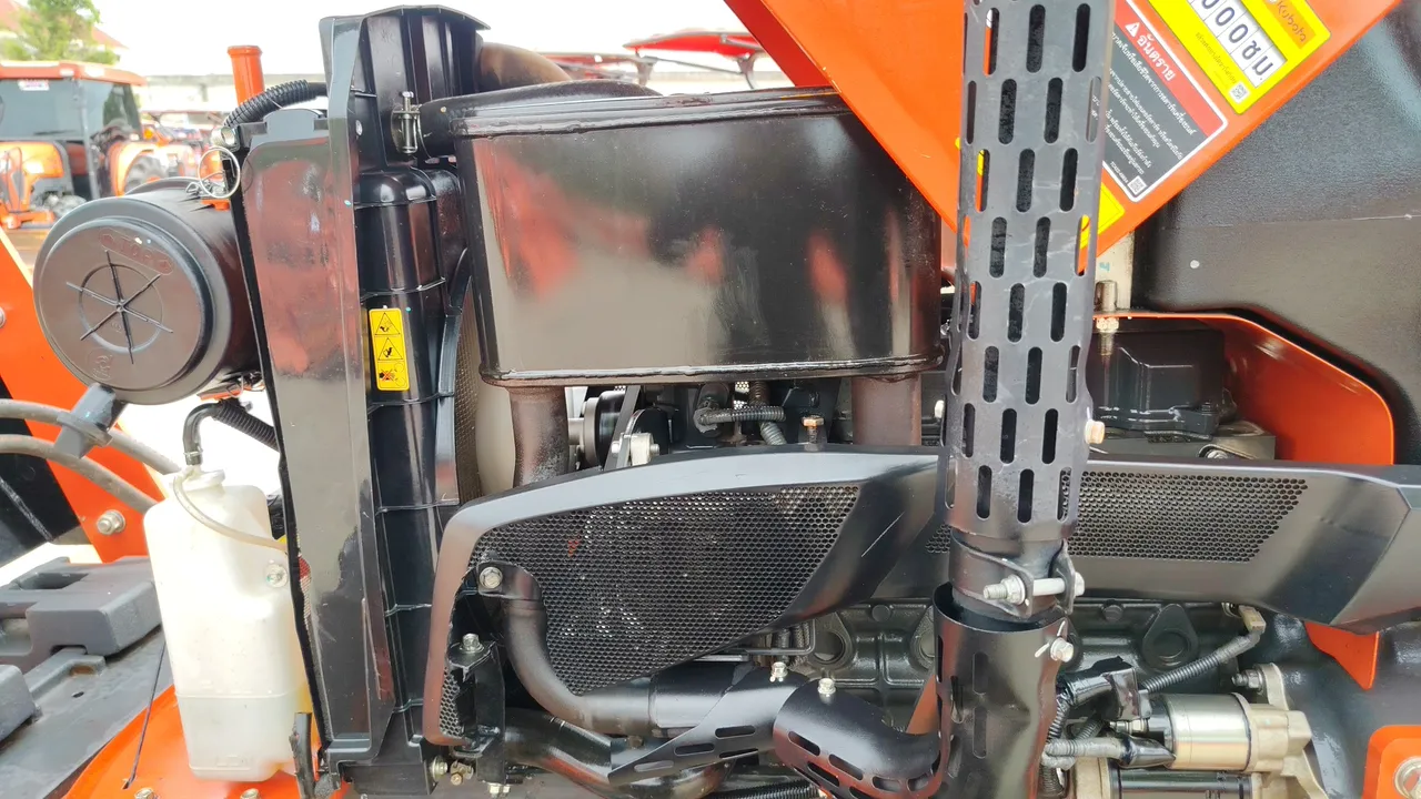 2025 Kubota MU4902 – Engine