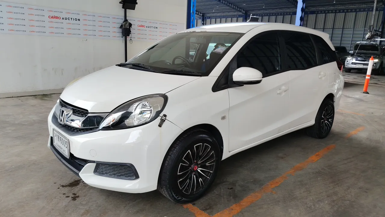 2015 Honda Mobilio – Front