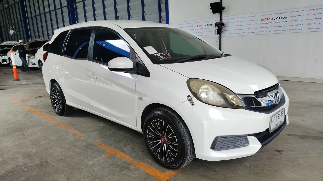 2015 Honda Mobilio – Front
