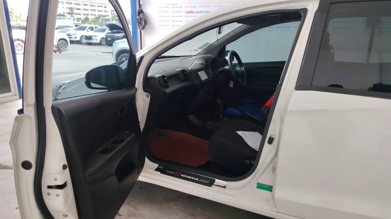 2015 Honda Mobilio – Front