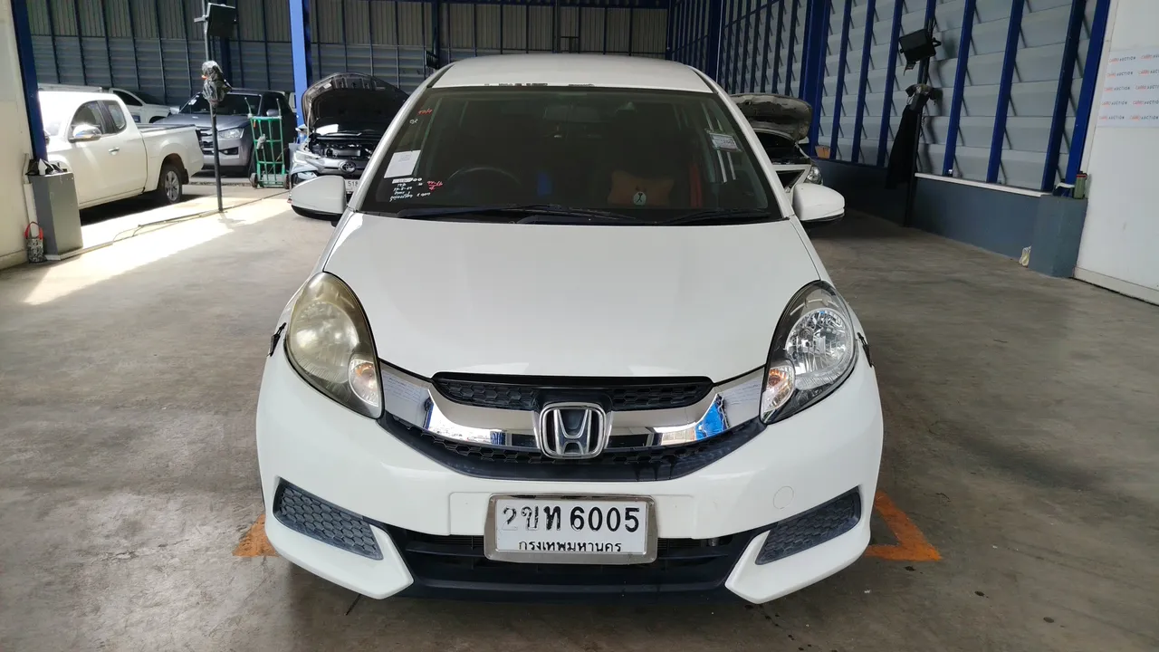 2015 Honda Mobilio – Front