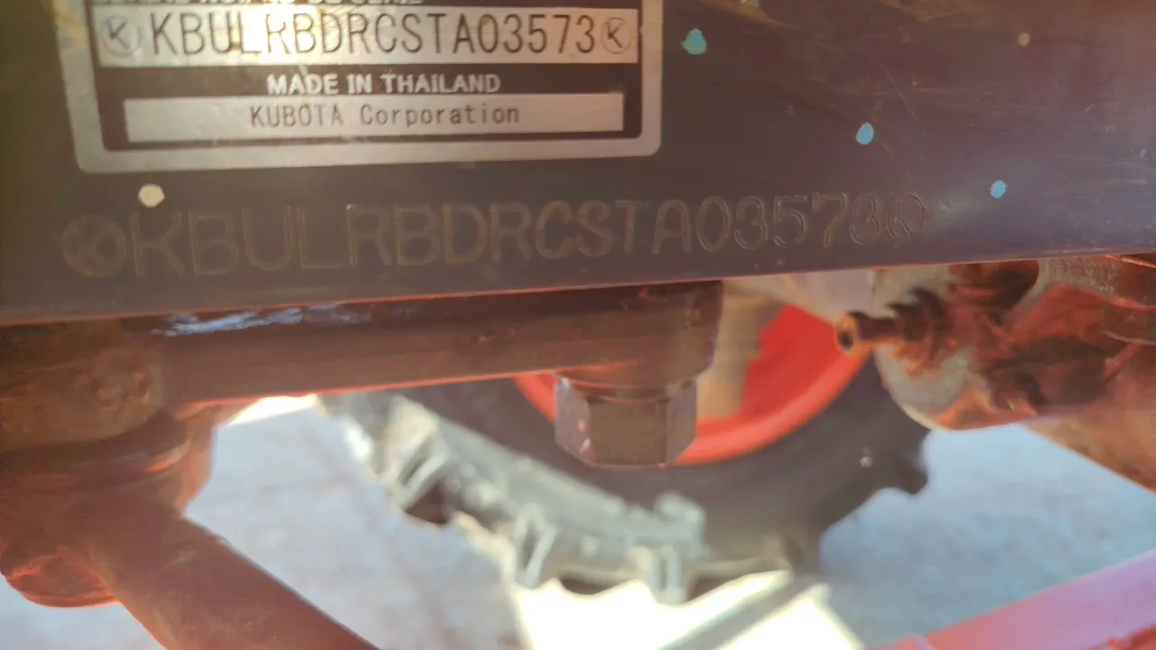 2025 Kubota L4028 – Exterior