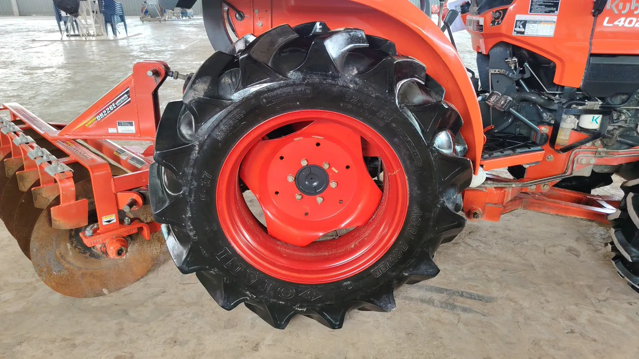 2025 Kubota L4028 – Wheel