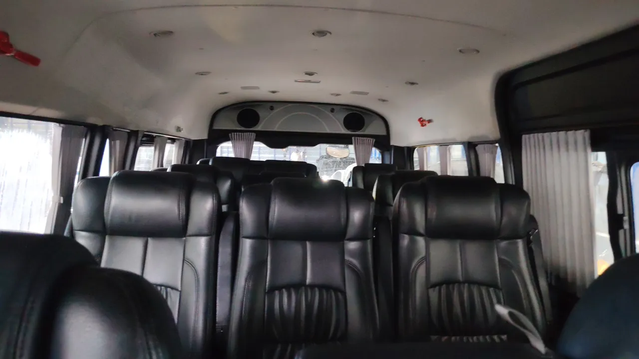 2020 Toyota Commuter – Exterior