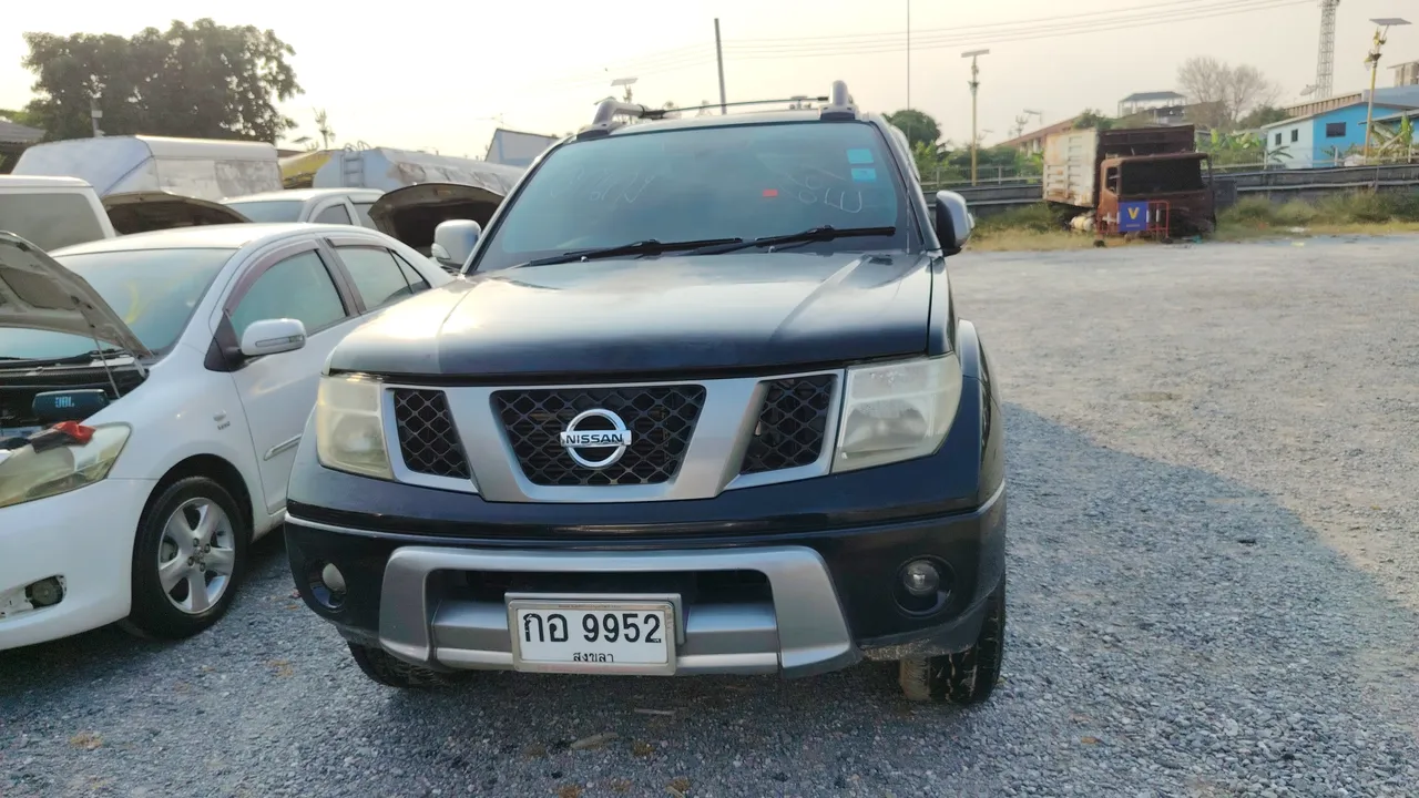 2011 Nissan Navara – Exterior