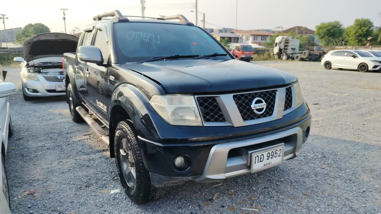 2011 Nissan Navara – Exterior