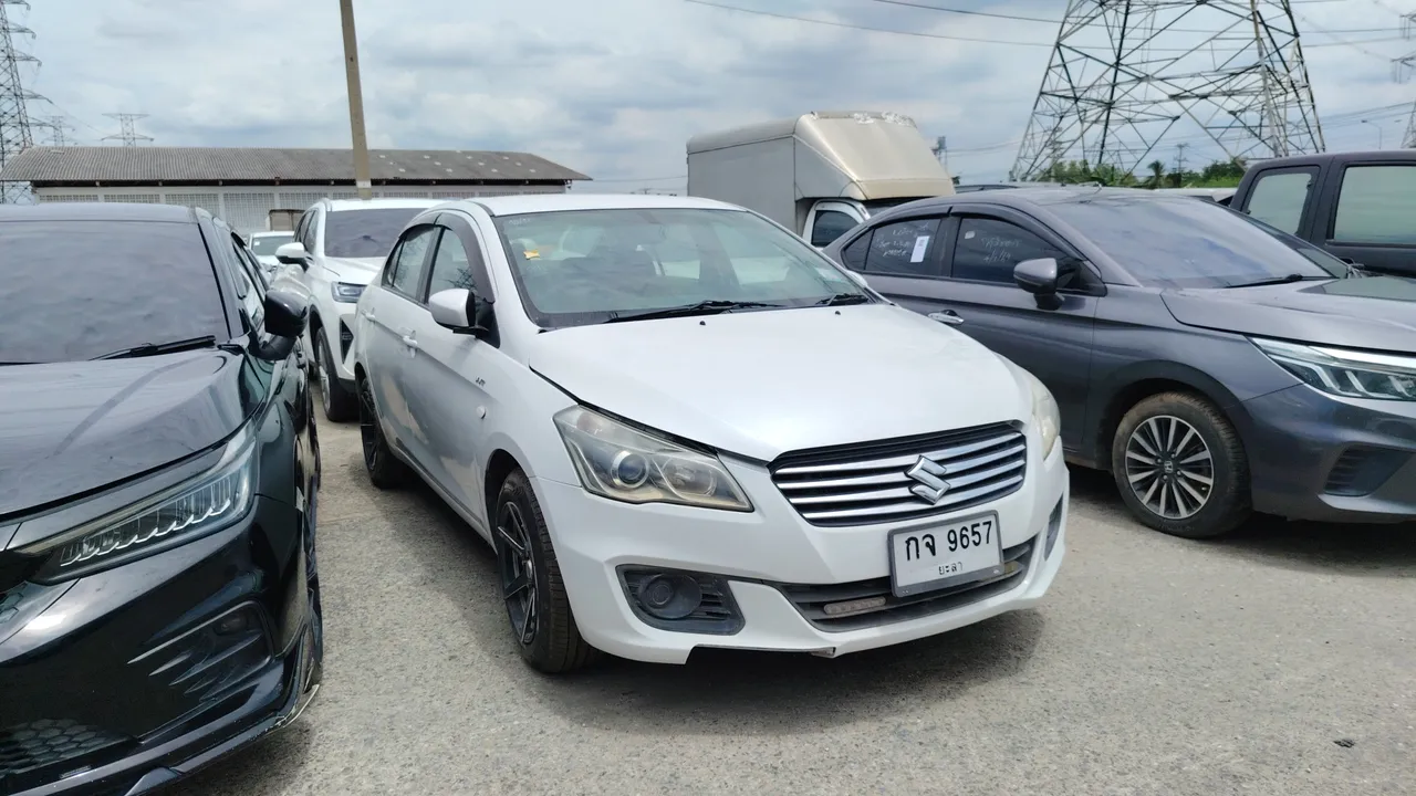 2017 Suzuki Ciaz – Front
