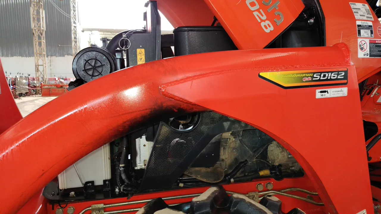Kubota L4028 – Exterior
