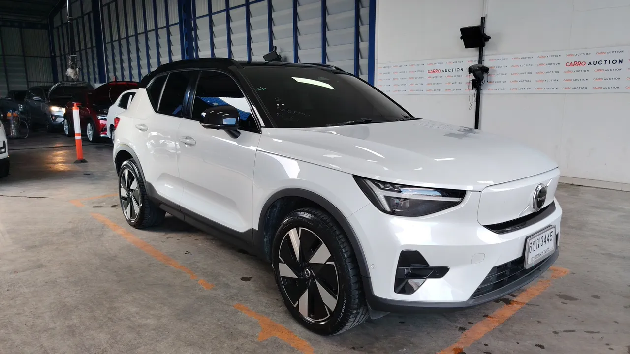 2024 Volvo EX40 – Exterior