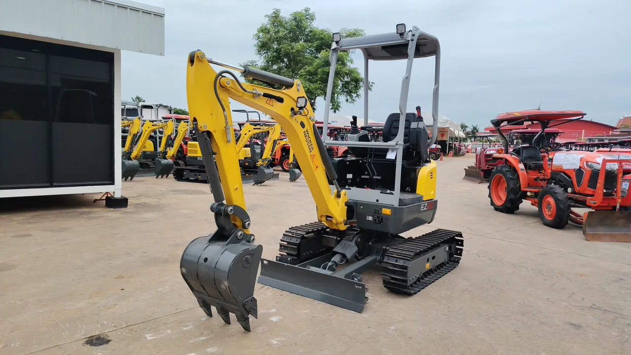 2024 Wacker Neuson EZ20 – Front