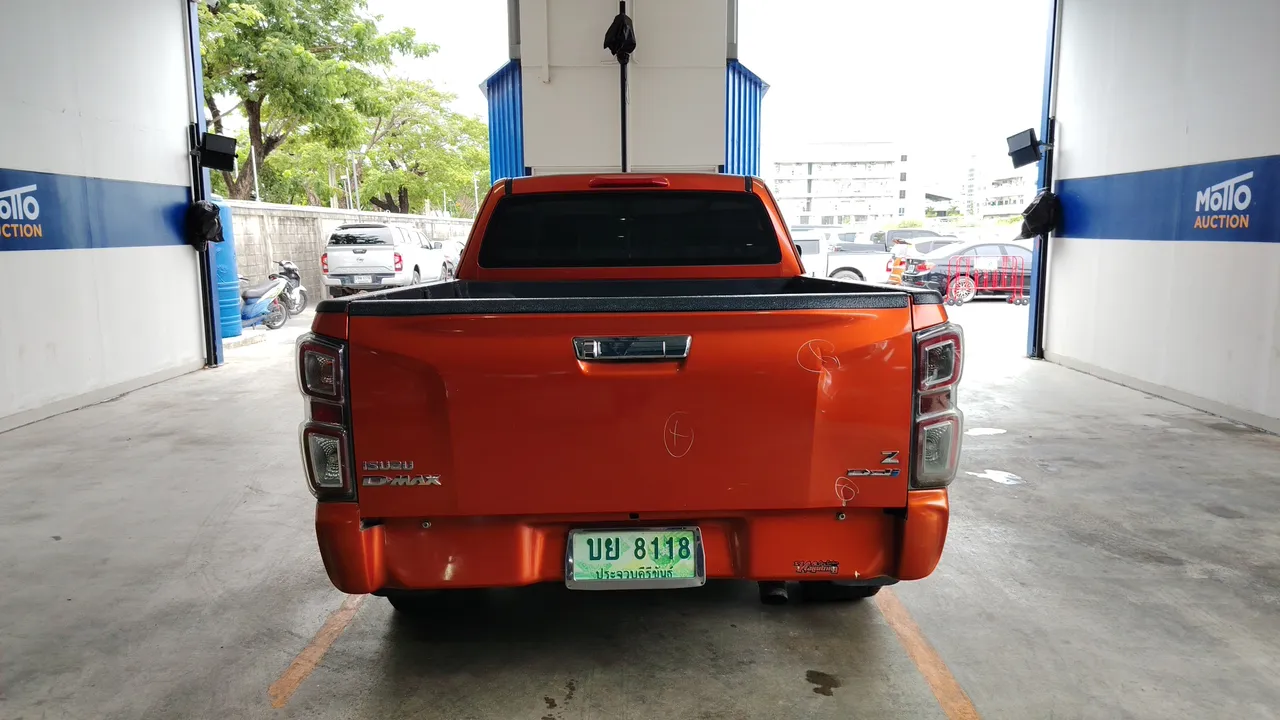 2020 Isuzu D-Max – Back