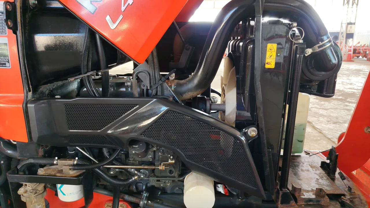 2019 Kubota L4018DT – Exterior