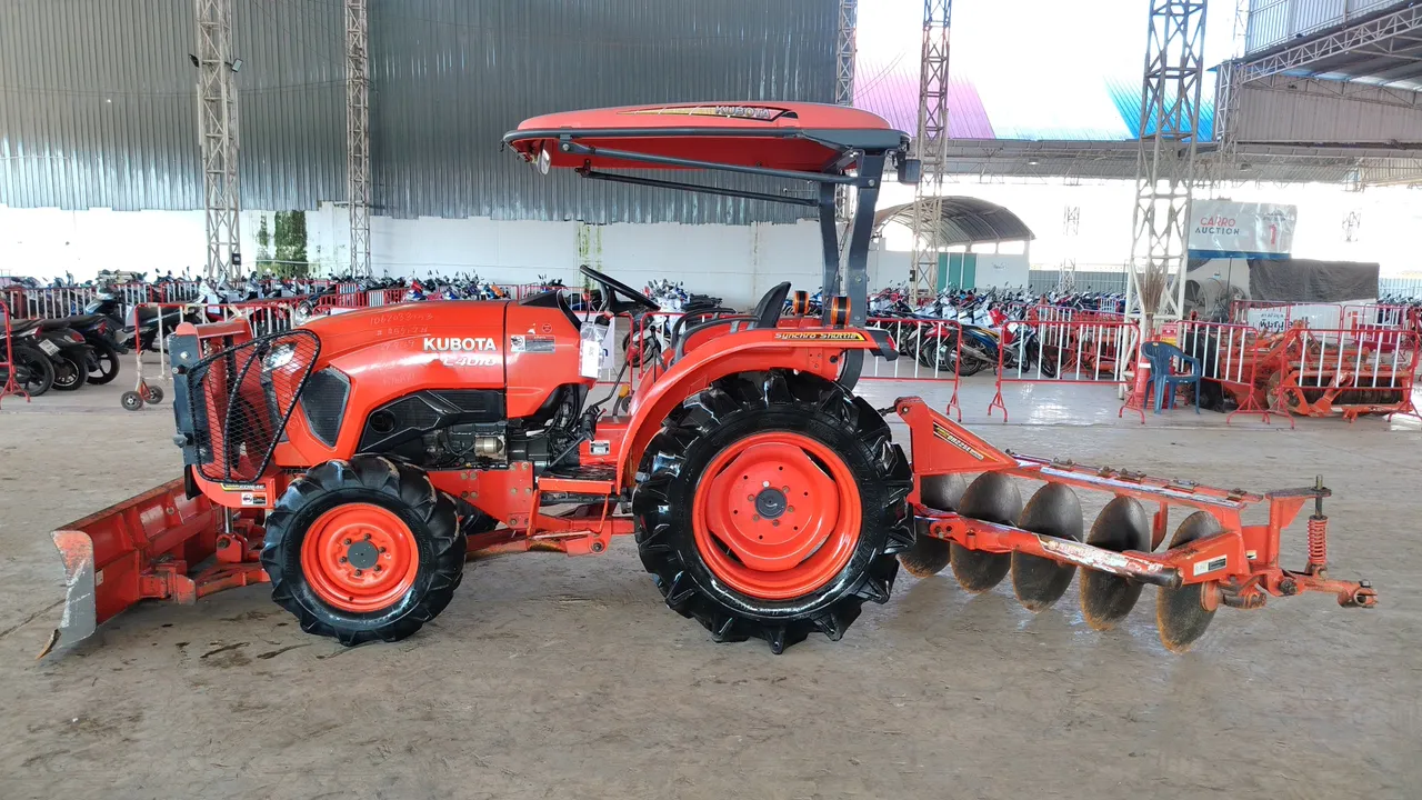2019 Kubota L4018DT – Exterior