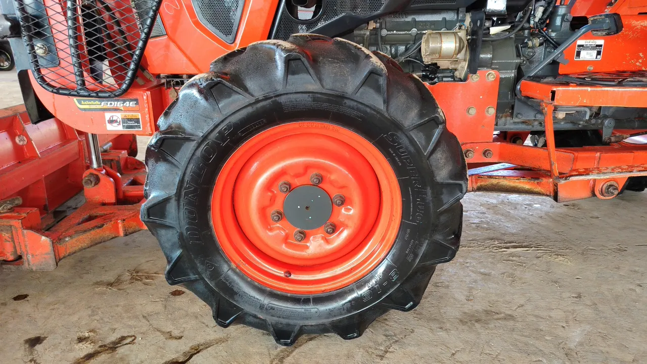2019 Kubota L4018DT – Exterior