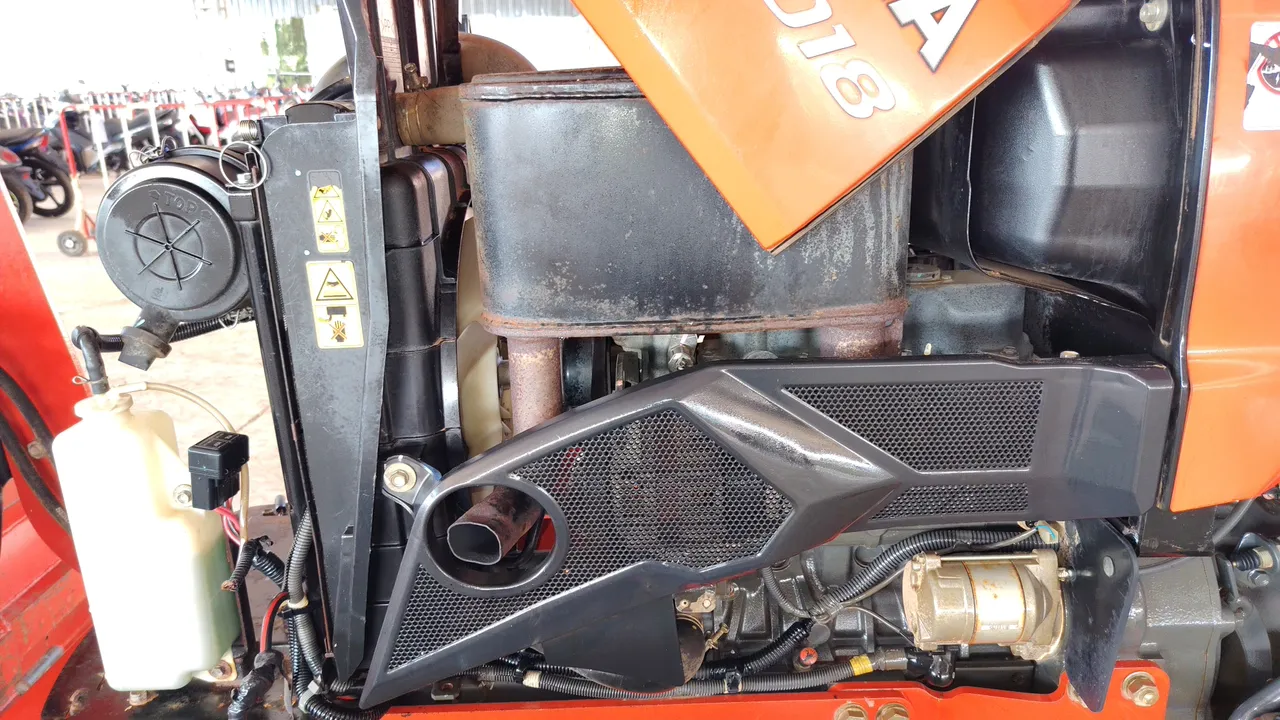 2019 Kubota L4018DT – Exterior