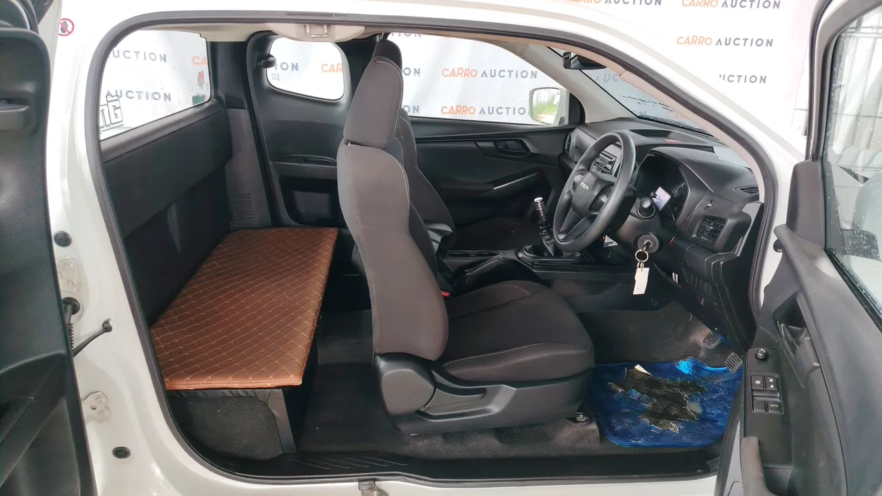 2021 Isuzu D-Max – Back