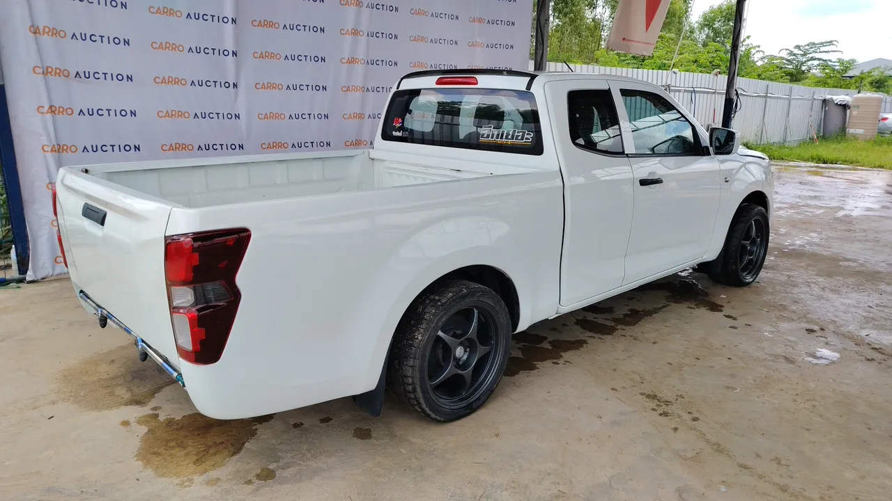 2021 Isuzu D-Max – Back
