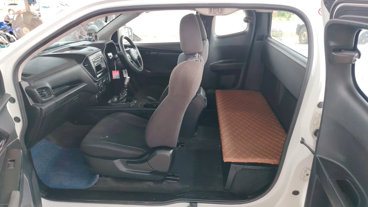 2021 Isuzu D-Max – Back