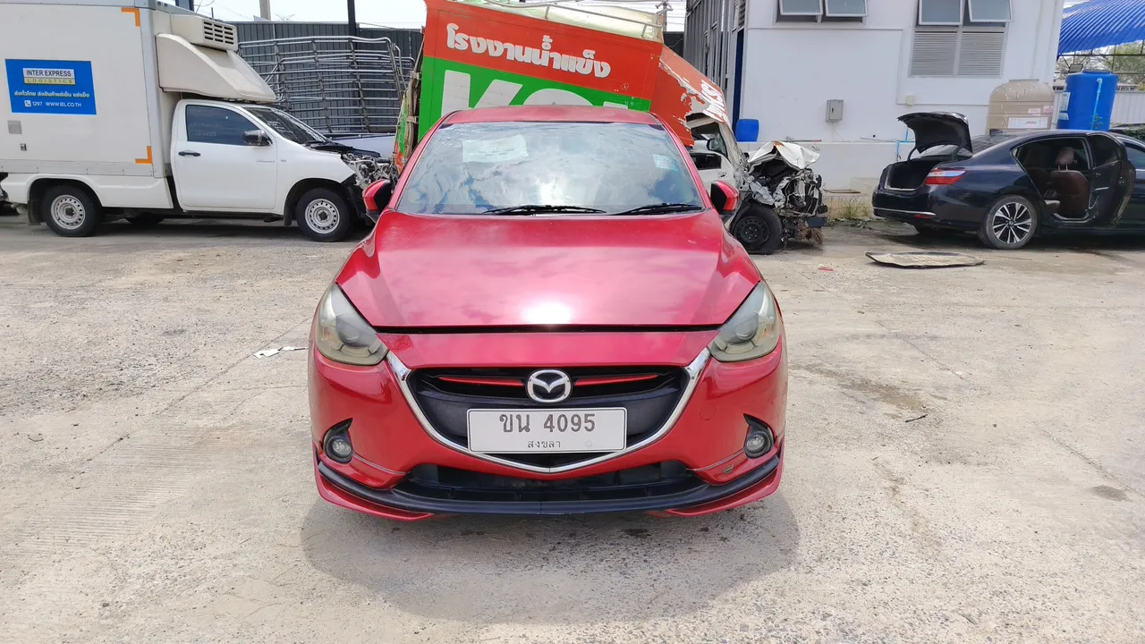 2016 Mazda Mazda2 – Exterior