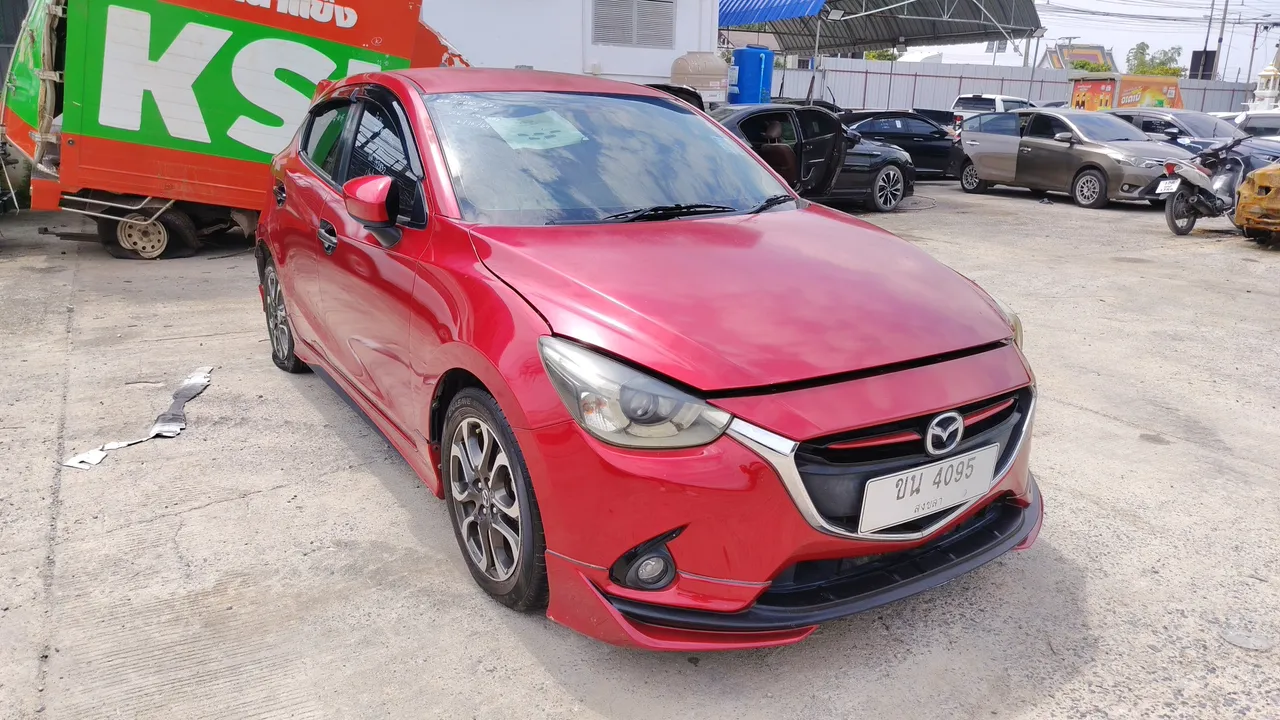 2016 Mazda Mazda2 – Exterior
