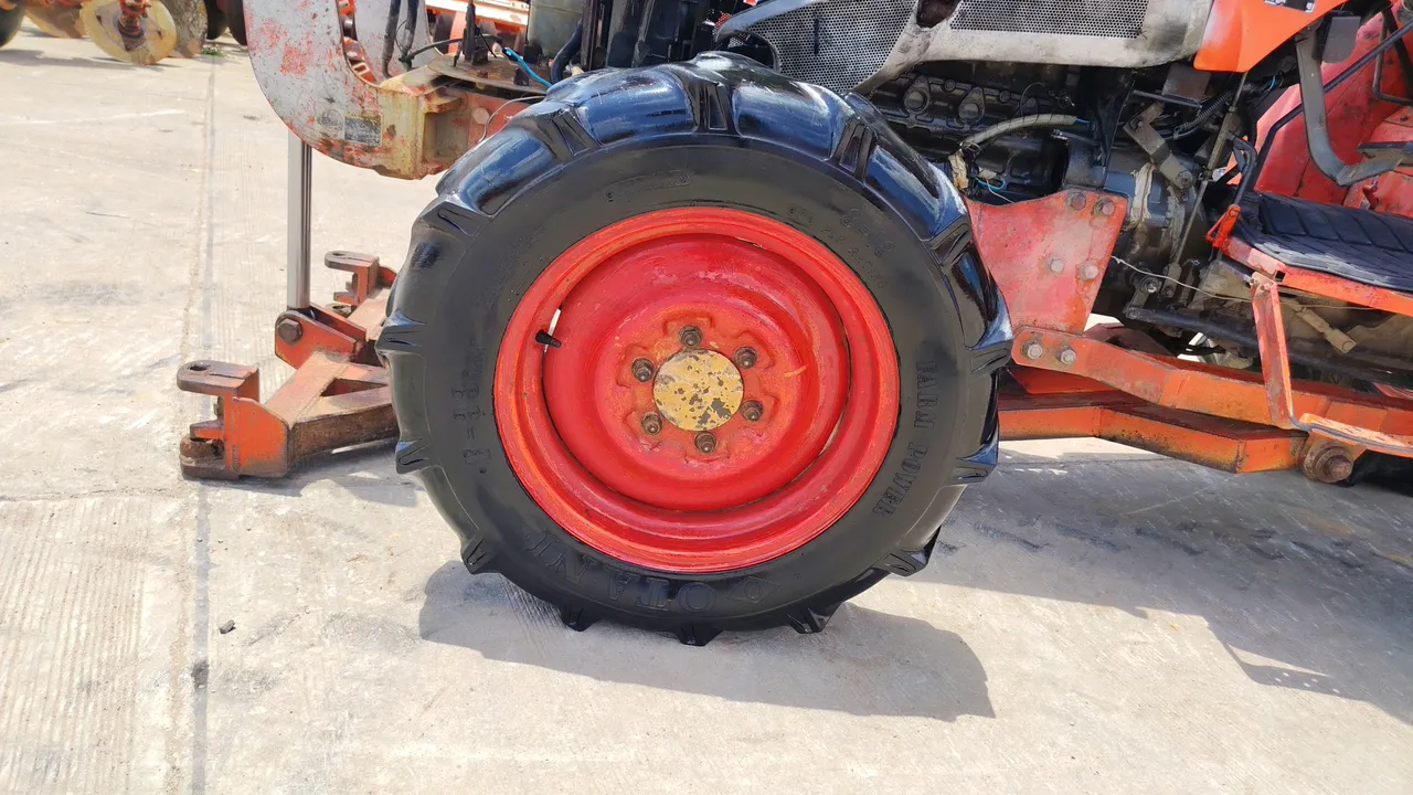 2015 Kubota L4708 SP – Wheel