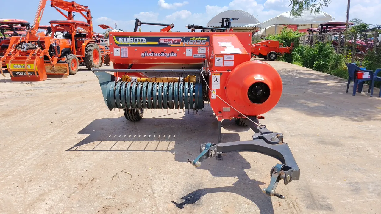 Kubota HB135 – Exterior