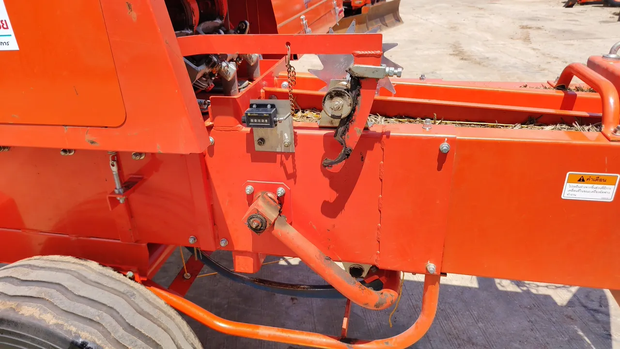 Kubota HB135 – Exterior