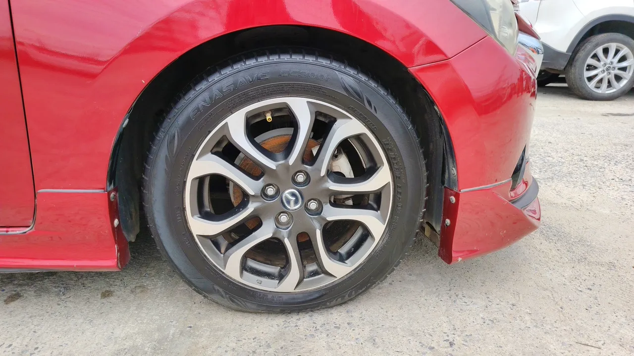2016 Mazda Mazda2 – Exterior