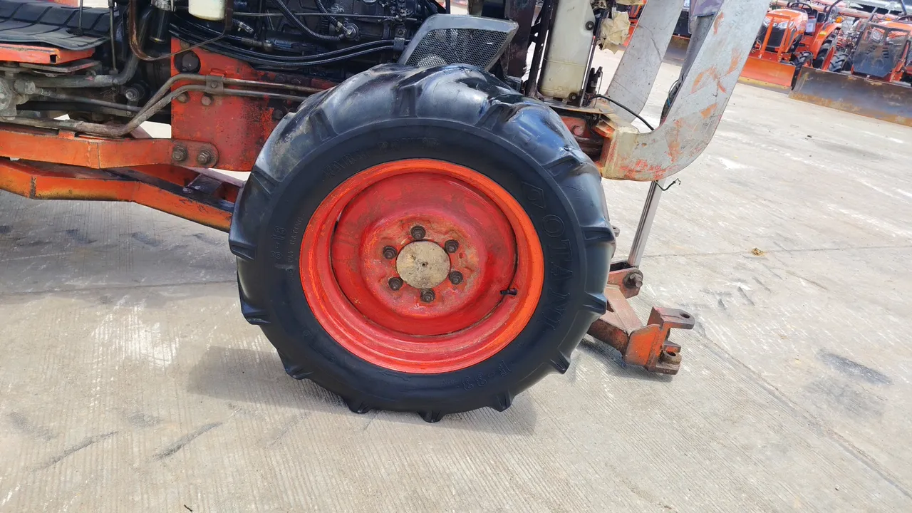 2015 Kubota L4708 SP – Wheel