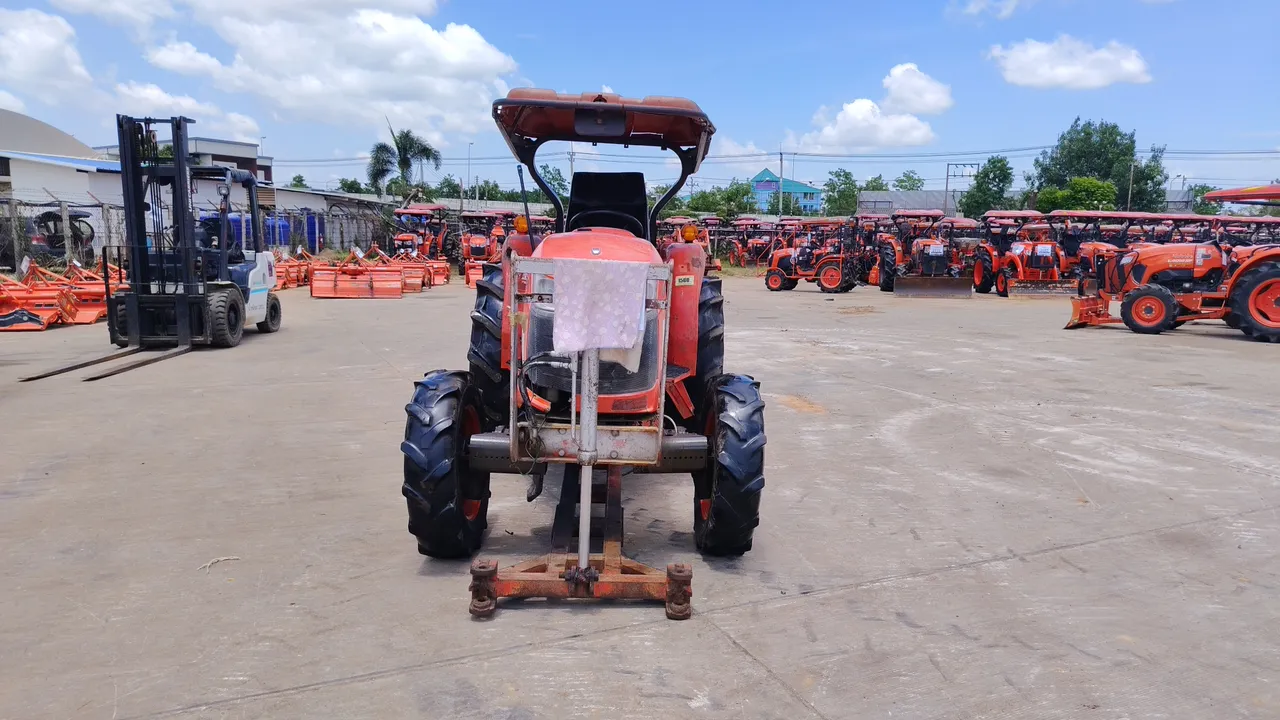 2015 Kubota L4708 SP – Front