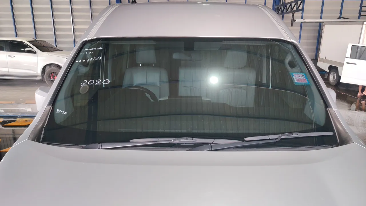 2022 Toyota Commuter – Exterior